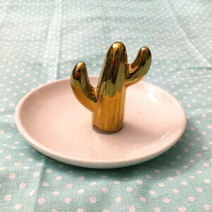 Gold Metallic Cactus on a White Ring Holder Jewelry Trinket Dish Home Decor NEW